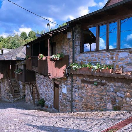 Hotel Rural El Lagar De Las Medulas Orellan Exterior photo