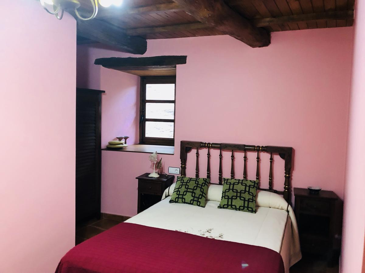 Hotel Rural El Lagar De Las Medulas Orellan Exterior photo